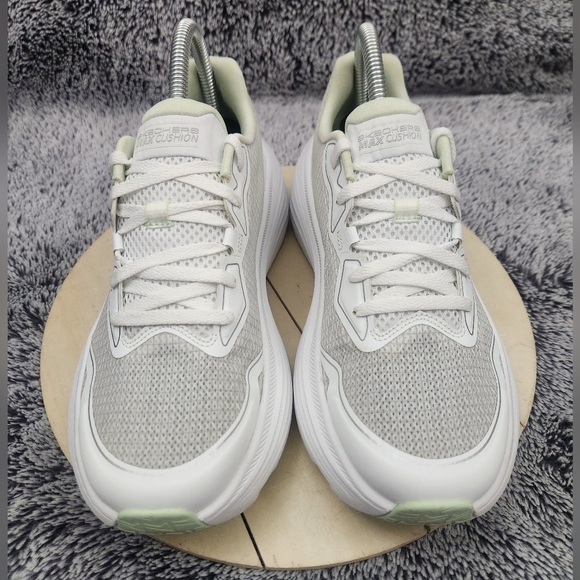 Skechers Endeavour Max Cushioning Sneakers Women's Size 8 - Picture 3 of 9